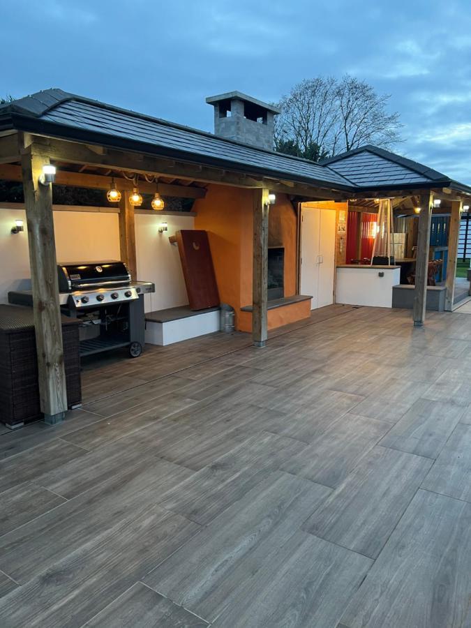 Green Monkey Lodge British Exterior photo